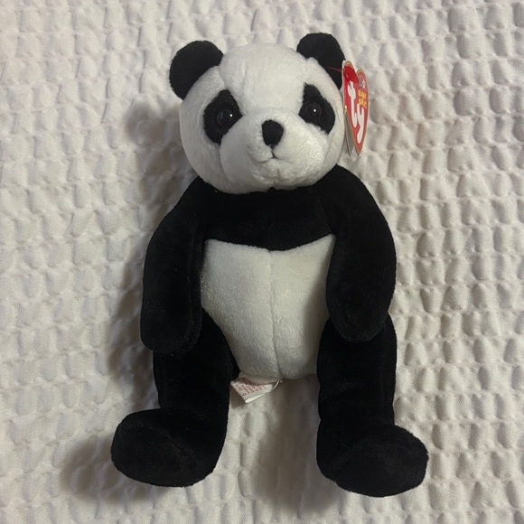 Ty Mandy Panda Plush Toy in Black and White - Picture 1 of 5